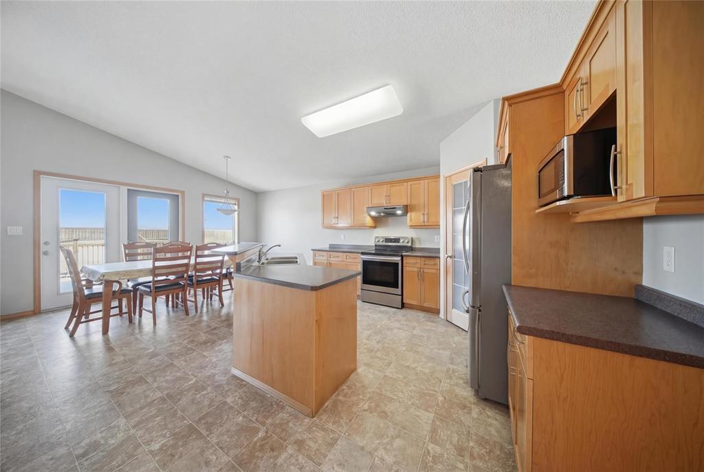 151 Mosselle Drive, Winnipeg, Manitoba  R2P 1N6 - Photo 13 - 202605296