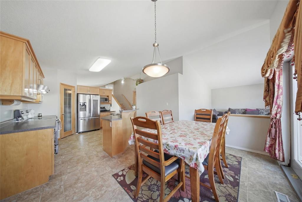 151 Mosselle Drive, Winnipeg, Manitoba  R2P 1N6 - Photo 9 - 202605296