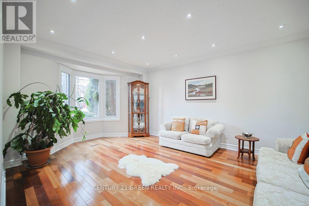 4635 Beaufort Terrace, Mississauga, Ontario  L5M 3J1 - Photo 5 - W12914408