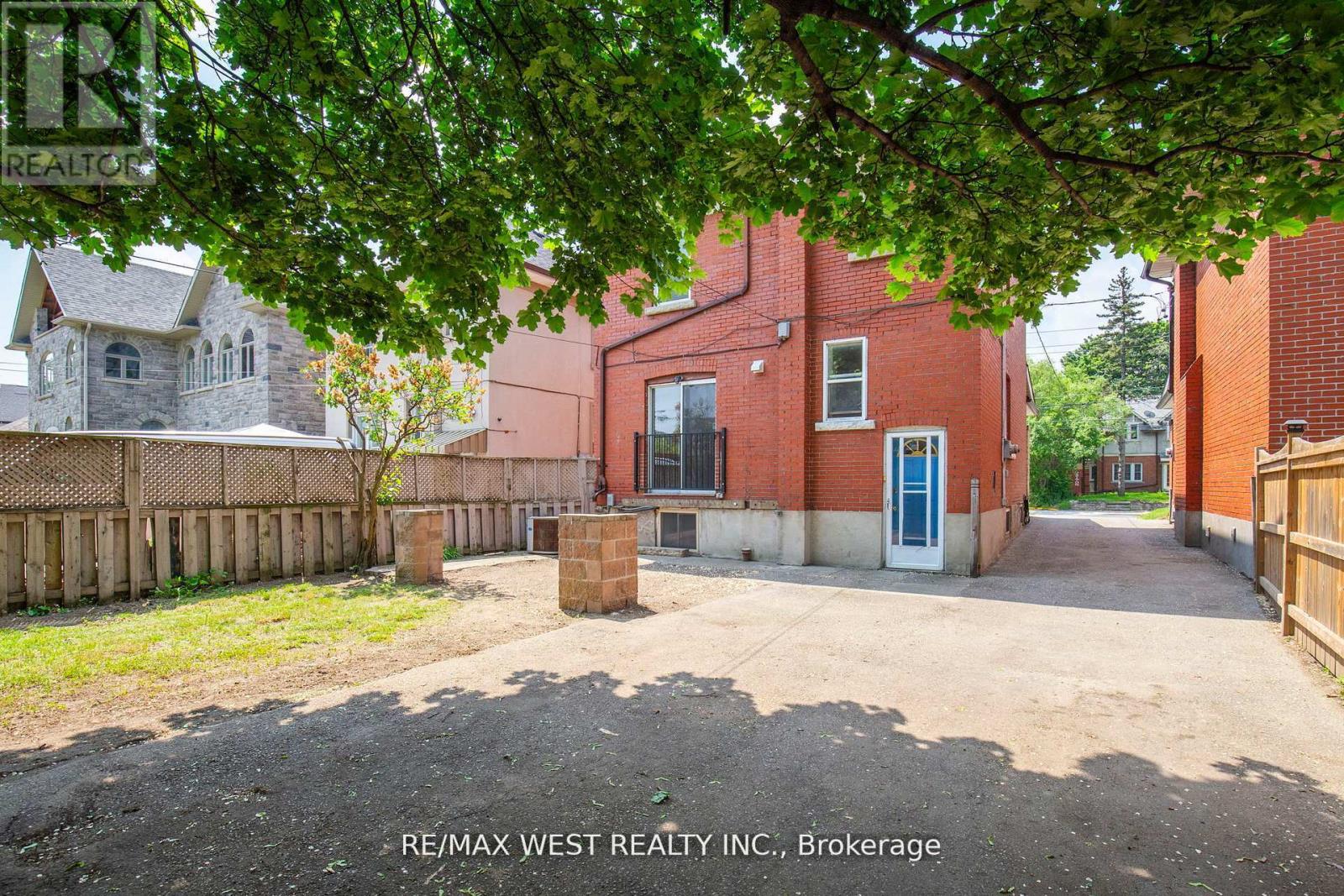 2317 Weston Road, Toronto, Ontario  M9N 1Z7 - Photo 24 - W12914436