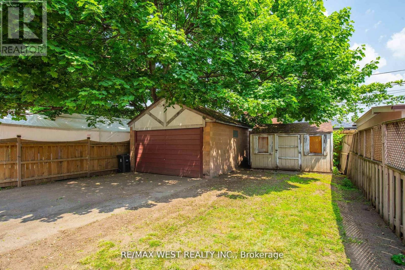 2317 Weston Road, Toronto, Ontario  M9N 1Z7 - Photo 28 - W12914436