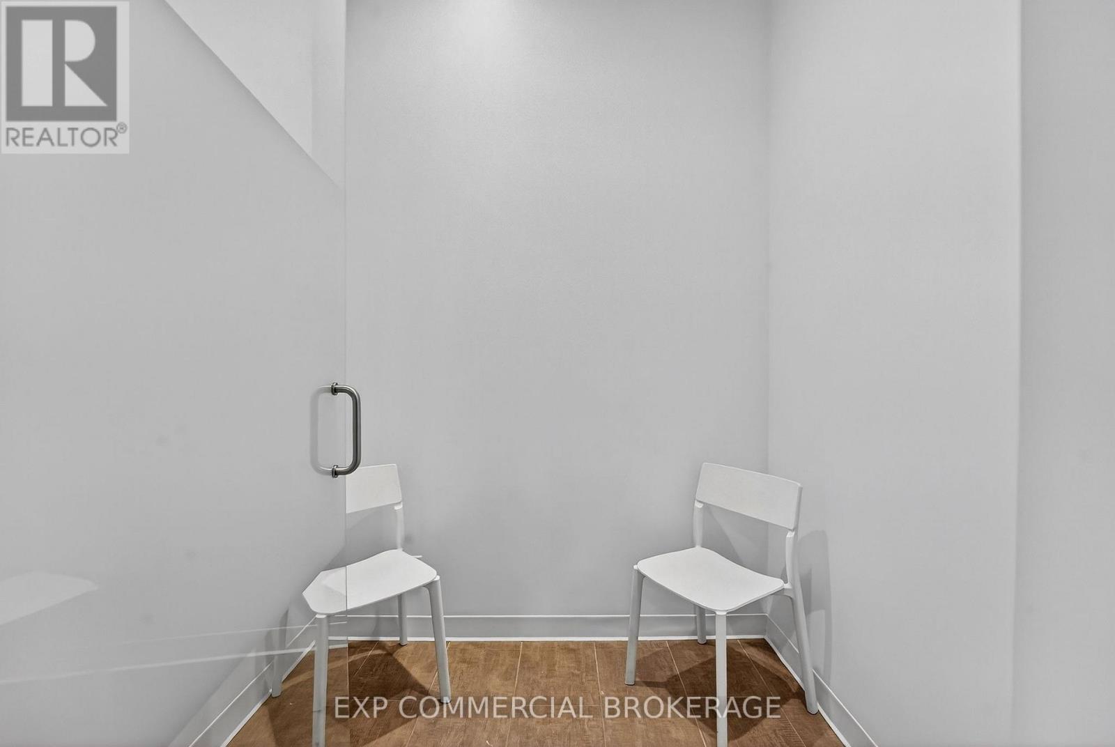 306 - 3075 Hospital Gate E, Oakville, Ontario L6M 1M1 - Photo 13 - W12914458