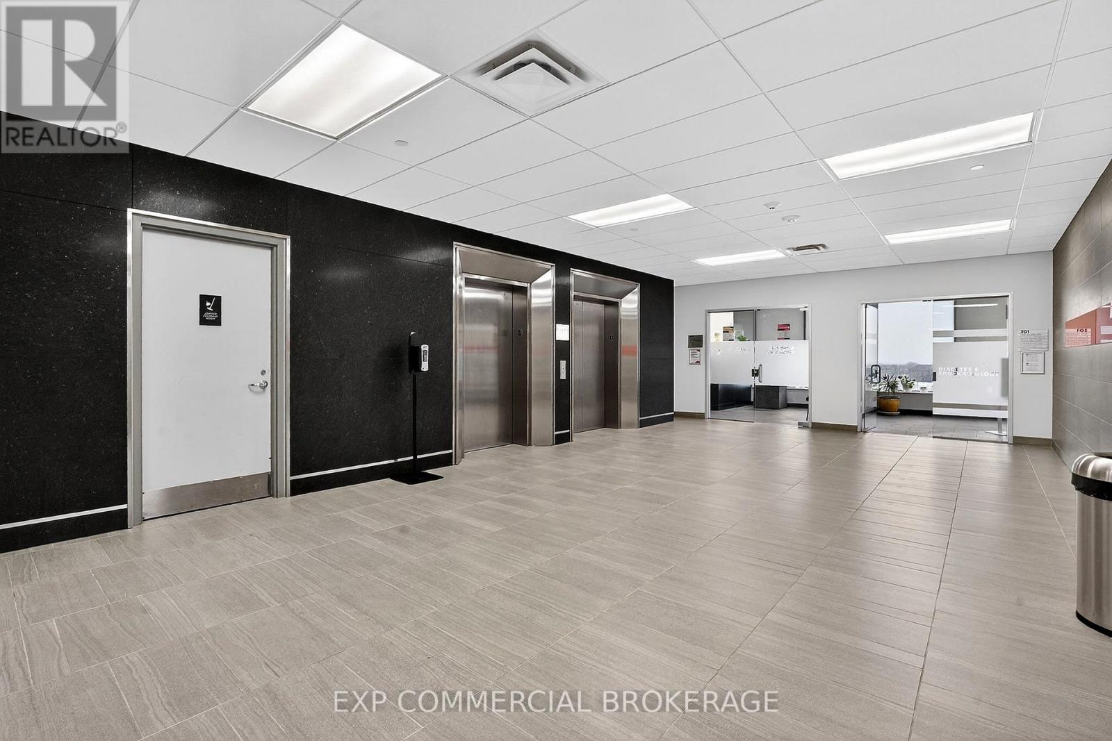 306 - 3075 Hospital Gate E, Oakville, Ontario L6M 1M1 - Photo 6 - W12914458