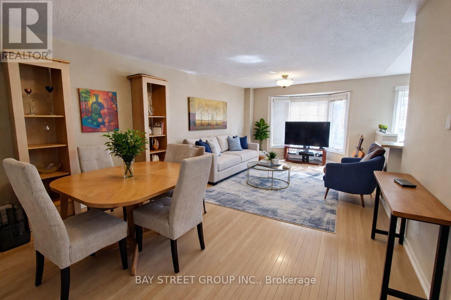 11 - 5223 Fairford Crescent, Mississauga, Ontario  L5V 2M6 - Photo 3 - W12914460