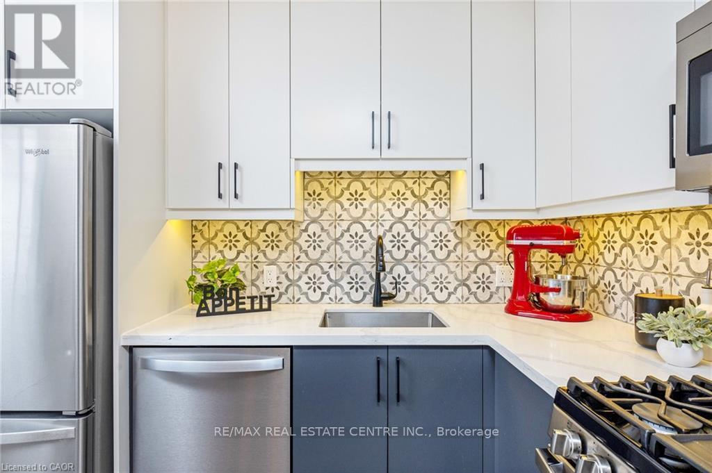 390 Woodward Avenue, Milton, Ontario  L9T 1V4 - Photo 17 - W12914476