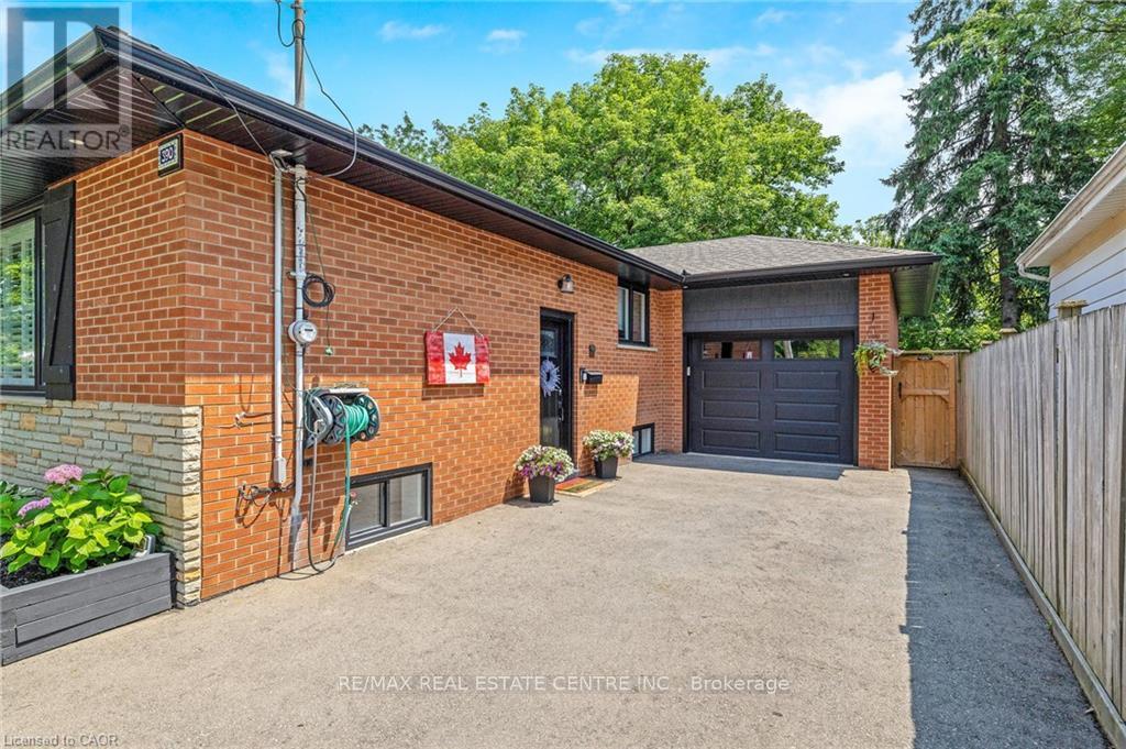 390 Woodward Avenue, Milton, Ontario  L9T 1V4 - Photo 4 - W12914476
