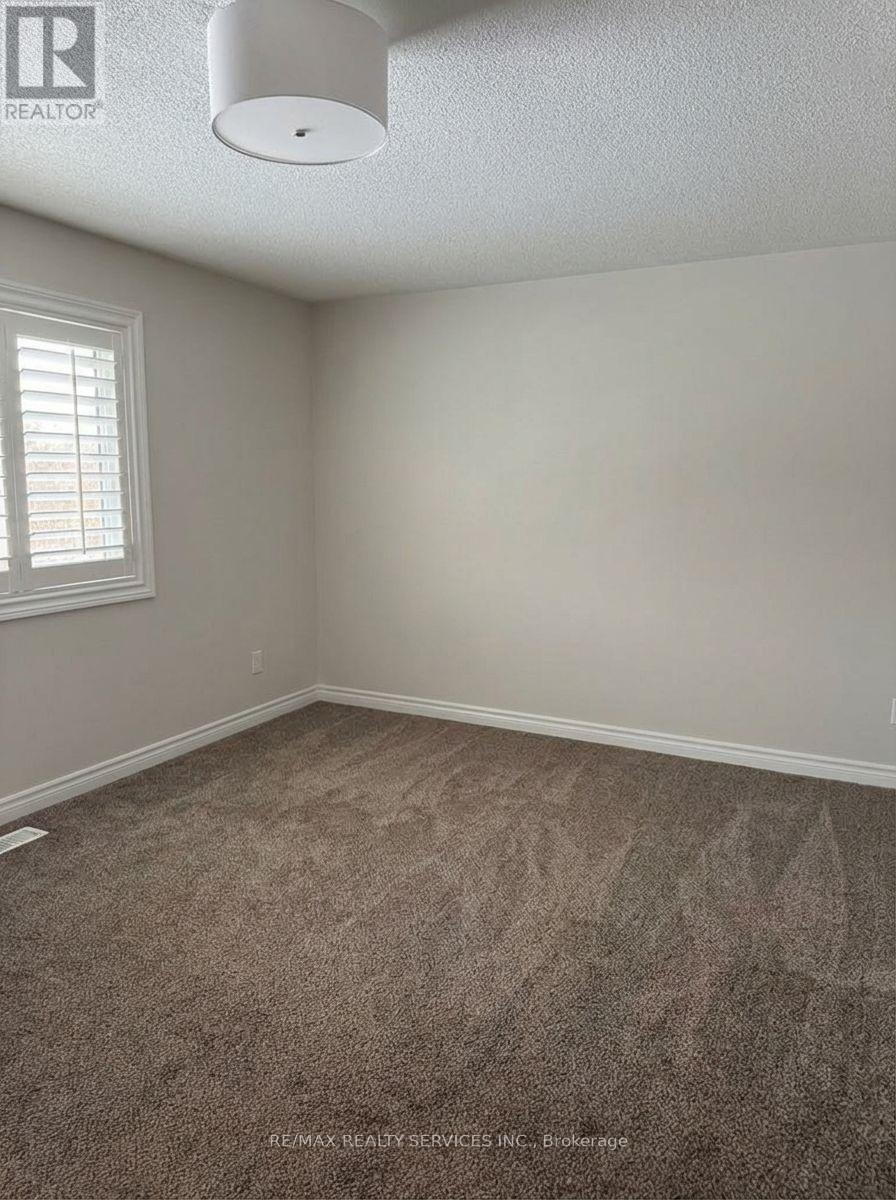 2432 Marisa Court, Mississauga, Ontario  L5K 2P5 - Photo 15 - W12914478