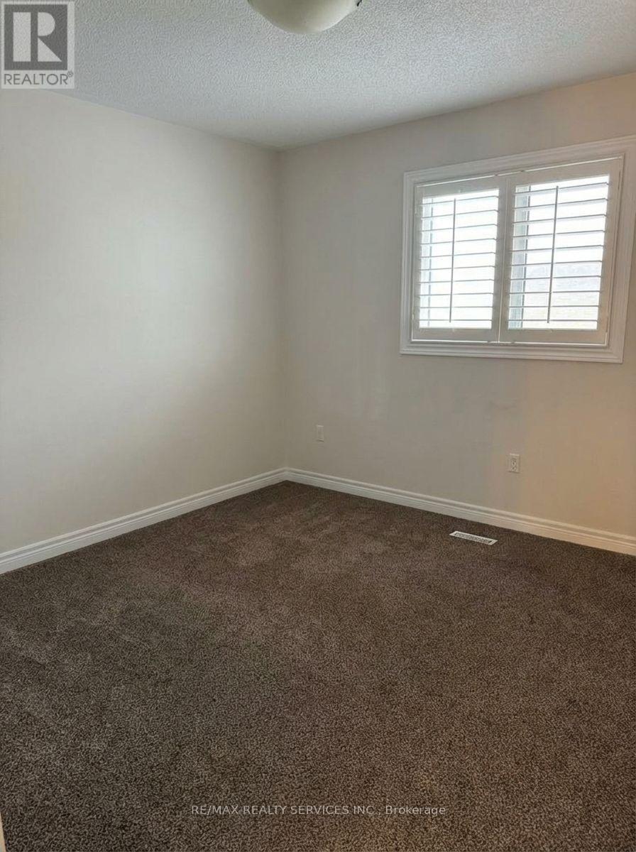 2432 Marisa Court, Mississauga, Ontario  L5K 2P5 - Photo 17 - W12914478