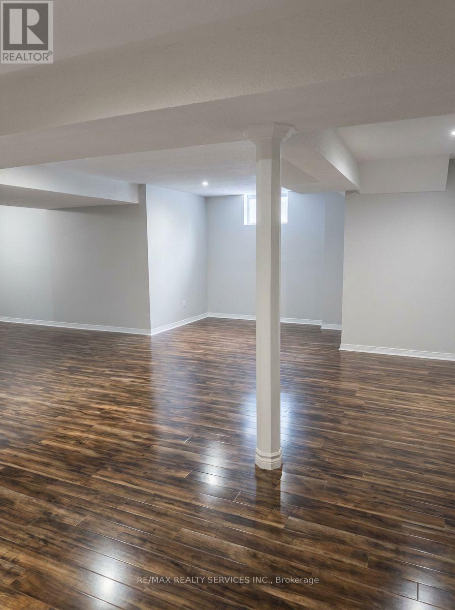 2432 Marisa Court, Mississauga, Ontario  L5K 2P5 - Photo 20 - W12914478