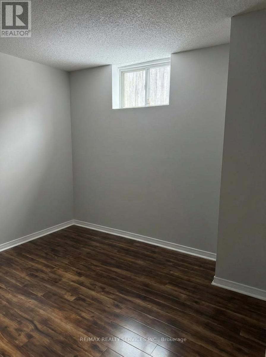 2432 Marisa Court, Mississauga, Ontario  L5K 2P5 - Photo 21 - W12914478