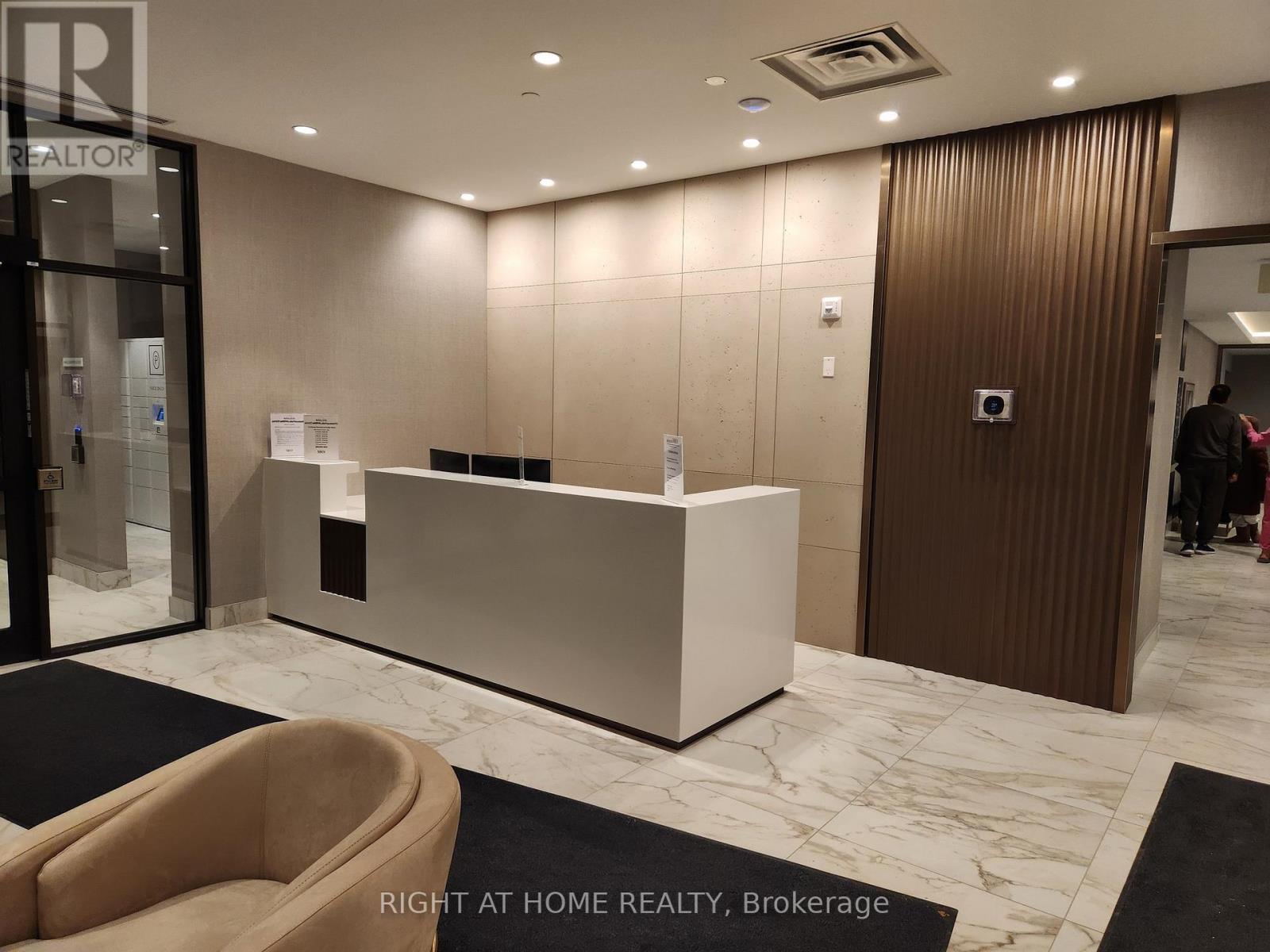 409 - 490 Gordon Krantz Avenue, Milton (Walker), Ontario  L9E 1Z5 - Photo 5 - W12914516