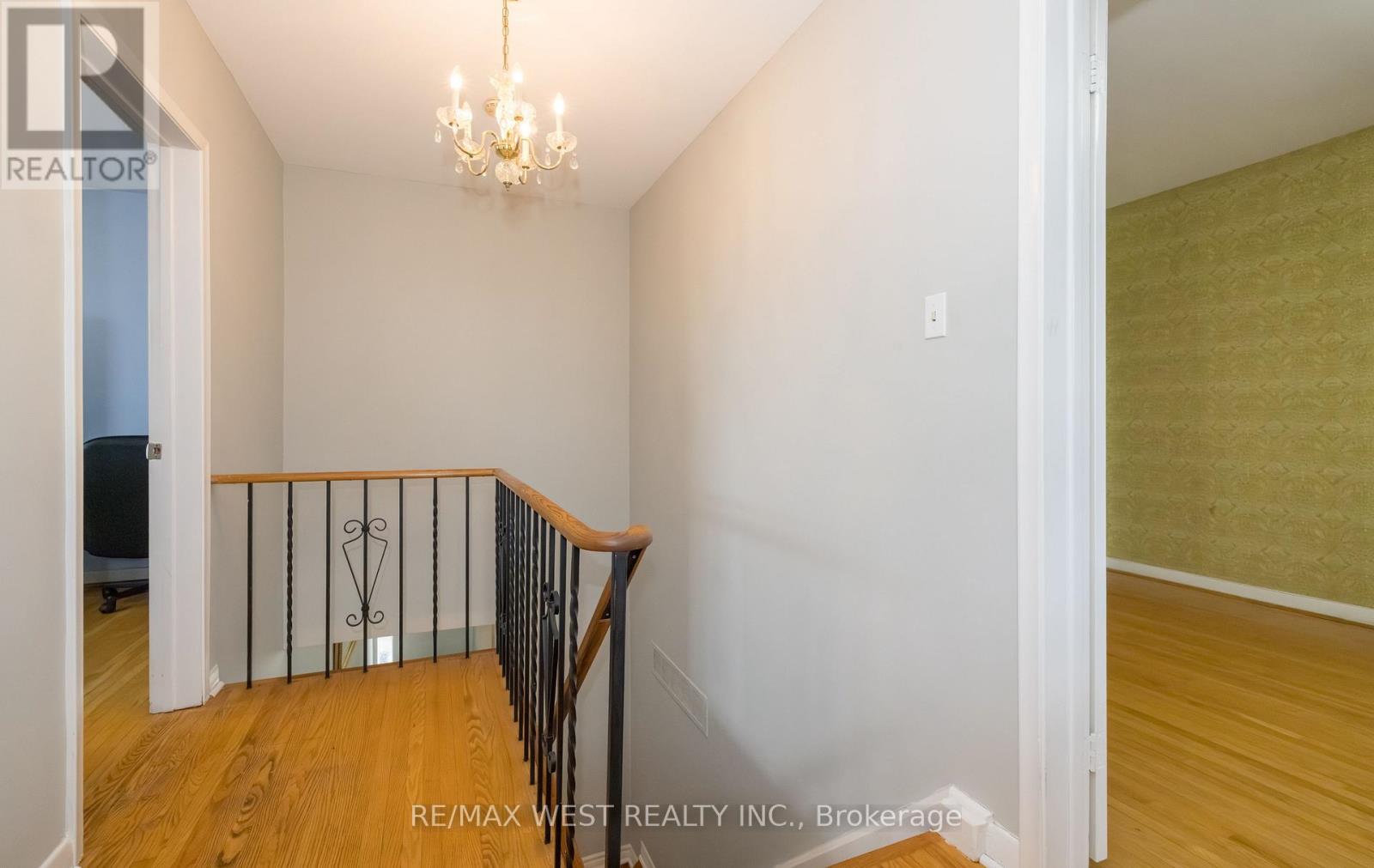 61 Stilecroft Drive, Toronto, Ontario  M3J 1A6 - Photo 24 - W12914552