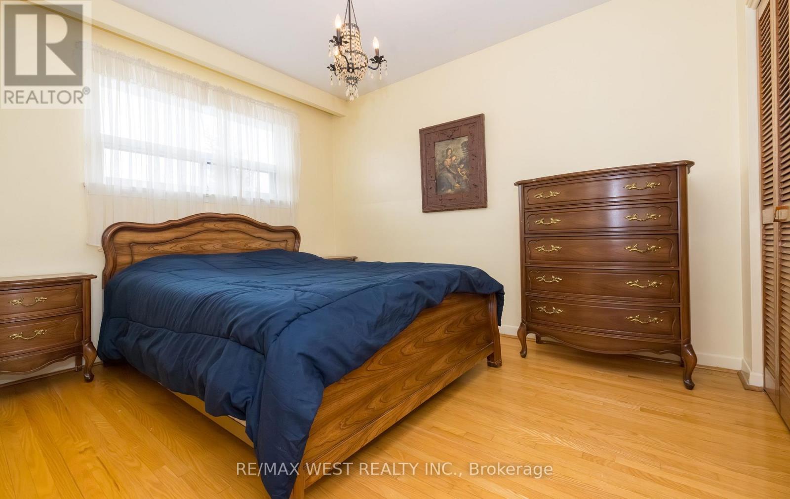 61 Stilecroft Drive, Toronto, Ontario  M3J 1A6 - Photo 32 - W12914552