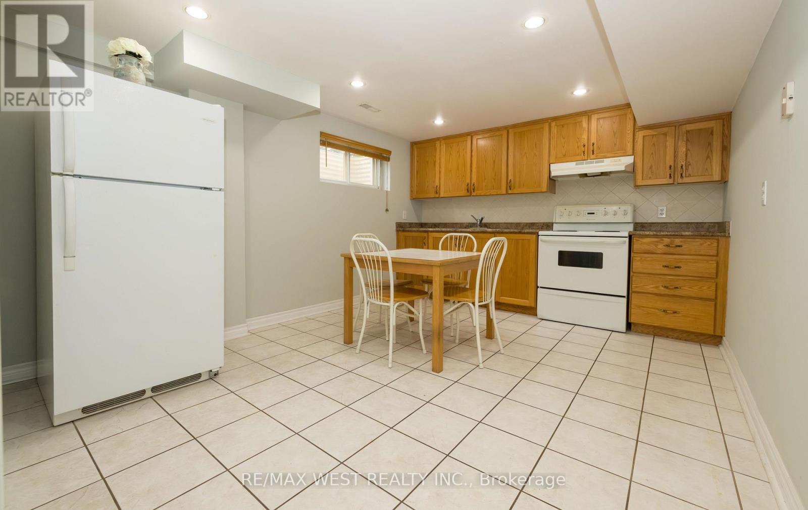 61 Stilecroft Drive, Toronto, Ontario  M3J 1A6 - Photo 44 - W12914552