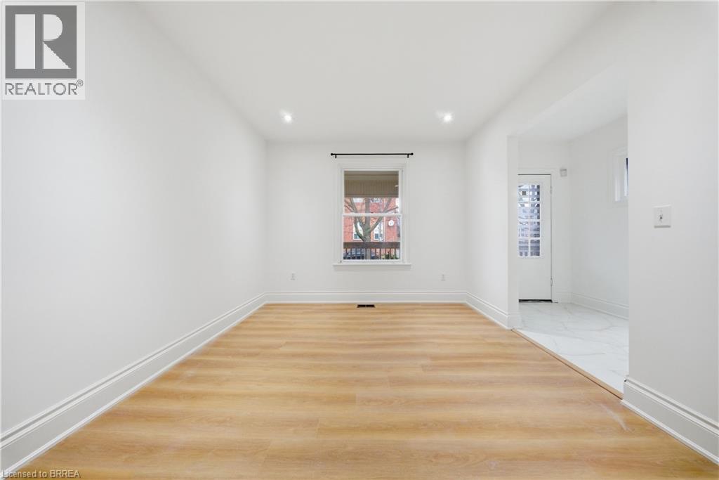 135 Marlborough Street, Brantford, Ontario  N3S 4S7 - Photo 8 - 40814161