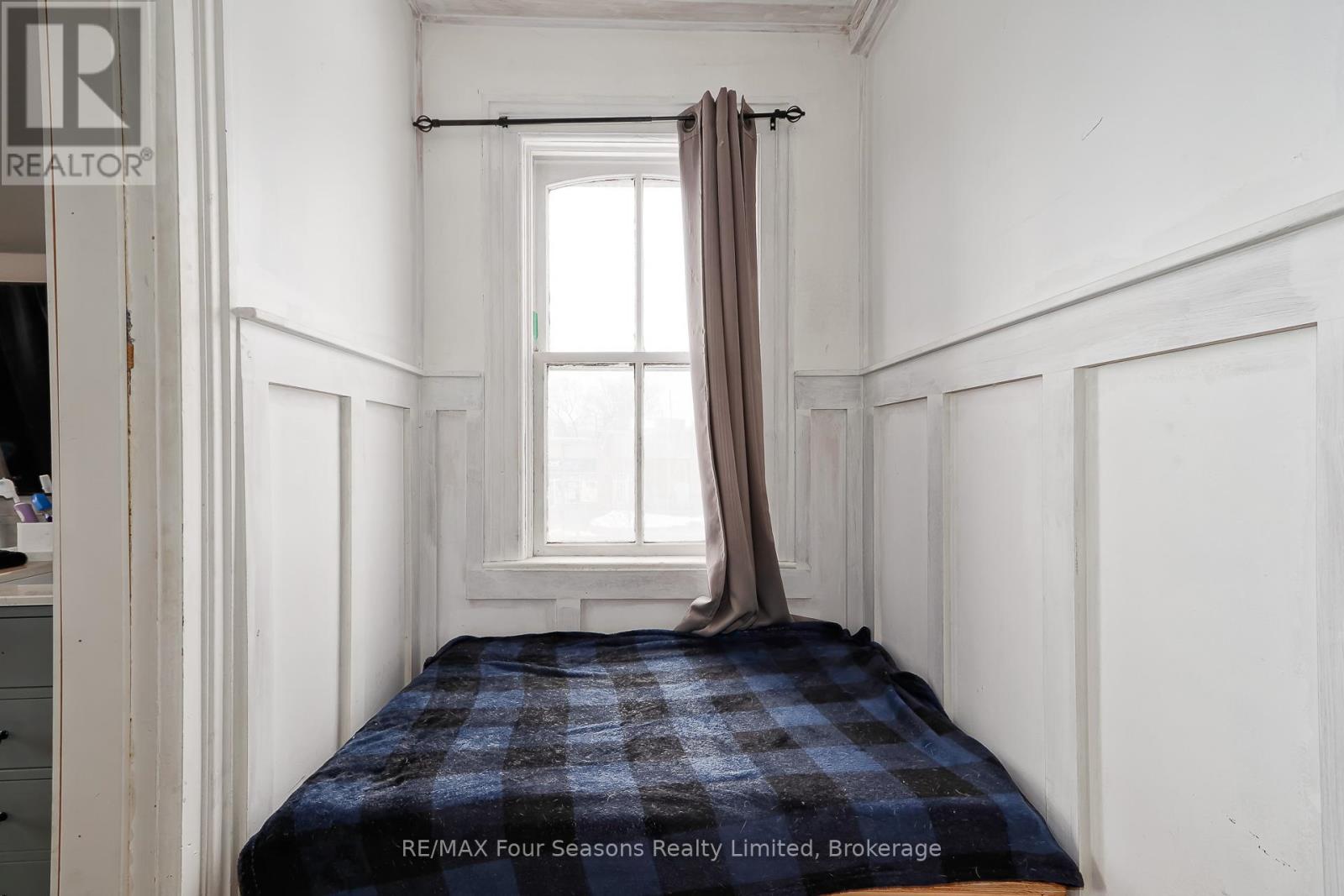 203 Montreal Street, Clearview, Ontario L0M 1S0 - Photo 23 - S12914166