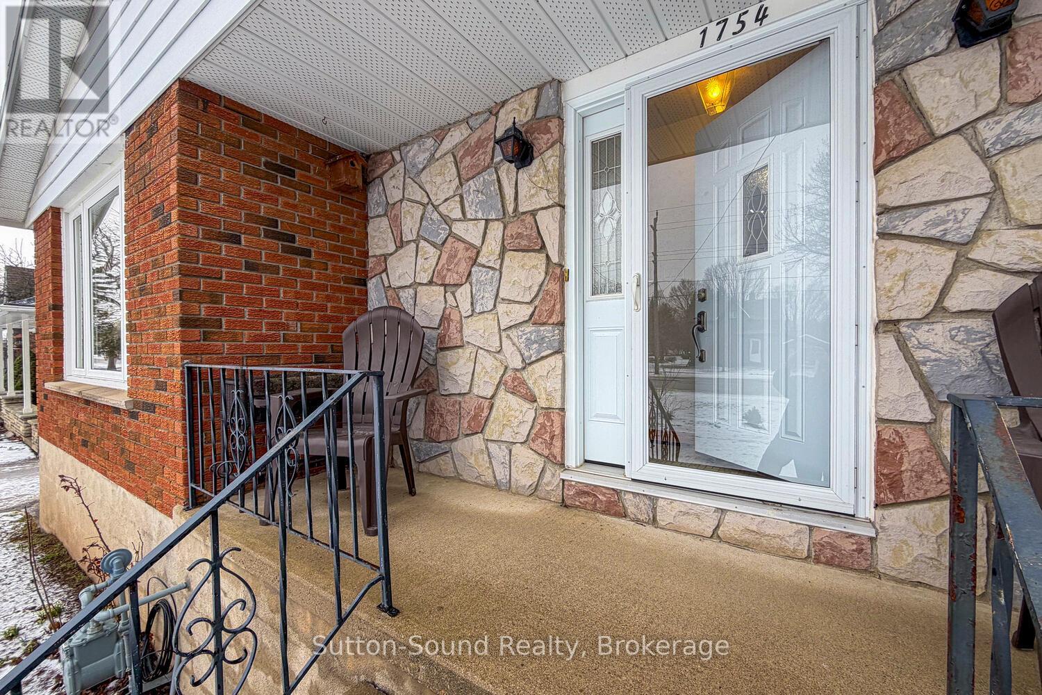 1754 6th Avenue E, Owen Sound, Ontario  N4K 2V8 - Photo 4 - X12913276