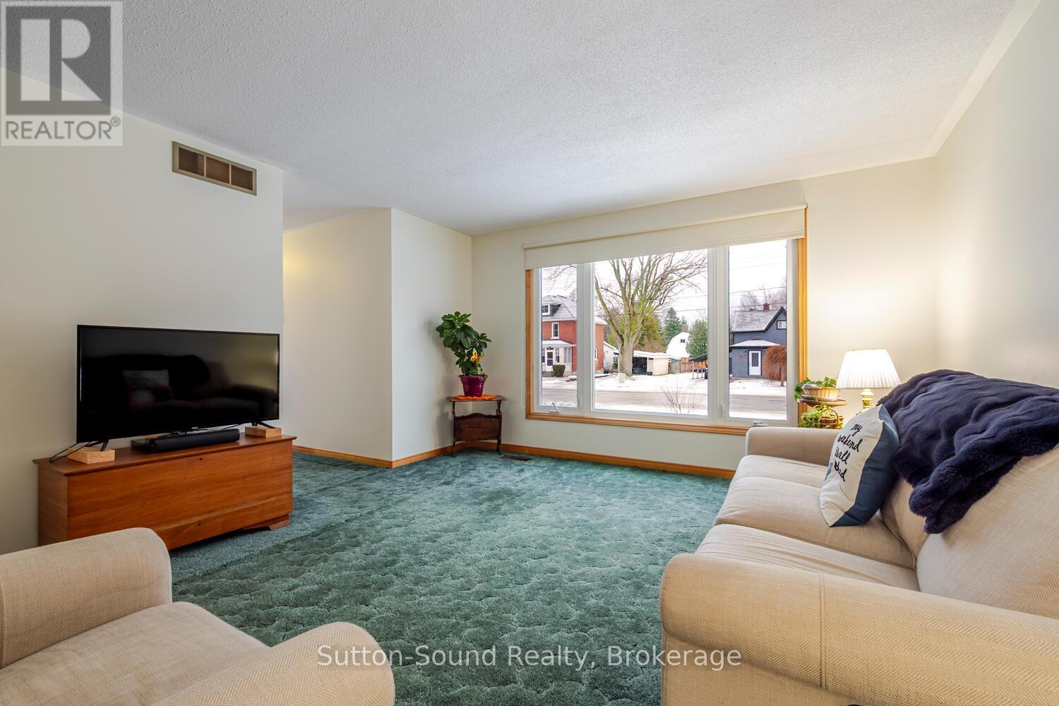 1754 6th Avenue E, Owen Sound, Ontario  N4K 2V8 - Photo 6 - X12913276