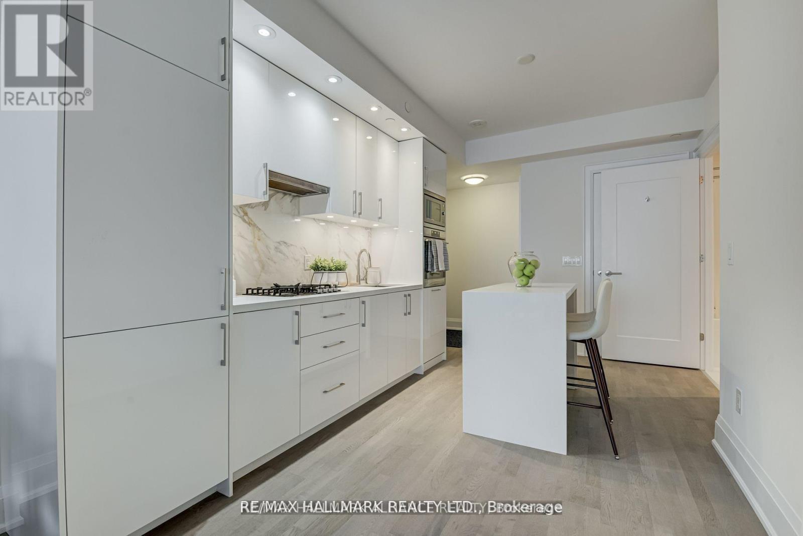 2001 - 88 Cumberland Street, Toronto (Annex), Ontario  M5R 1A3 - Photo 8 - C12764734