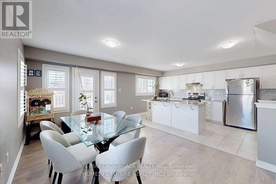 239 Netherby Lane, Kitchener, Ontario  N2R 0L9 - Photo 14 - X12914388