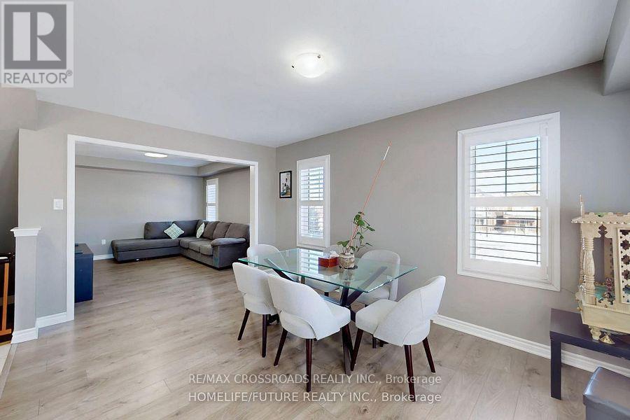 239 Netherby Lane, Kitchener, Ontario  N2R 0L9 - Photo 16 - X12914388