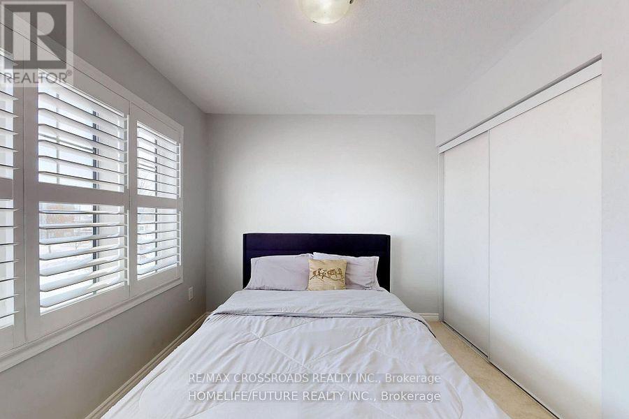 239 Netherby Lane, Kitchener, Ontario  N2R 0L9 - Photo 36 - X12914388