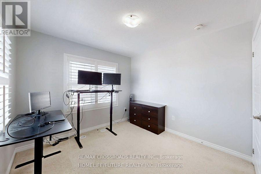 239 Netherby Lane, Kitchener, Ontario  N2R 0L9 - Photo 40 - X12914388