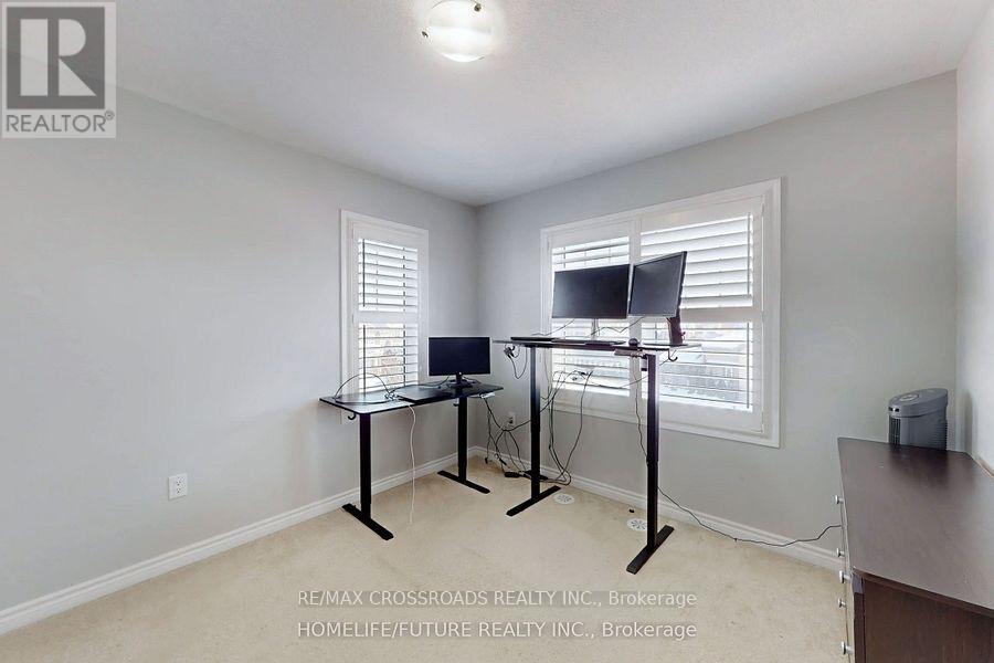 239 Netherby Lane, Kitchener, Ontario  N2R 0L9 - Photo 41 - X12914388