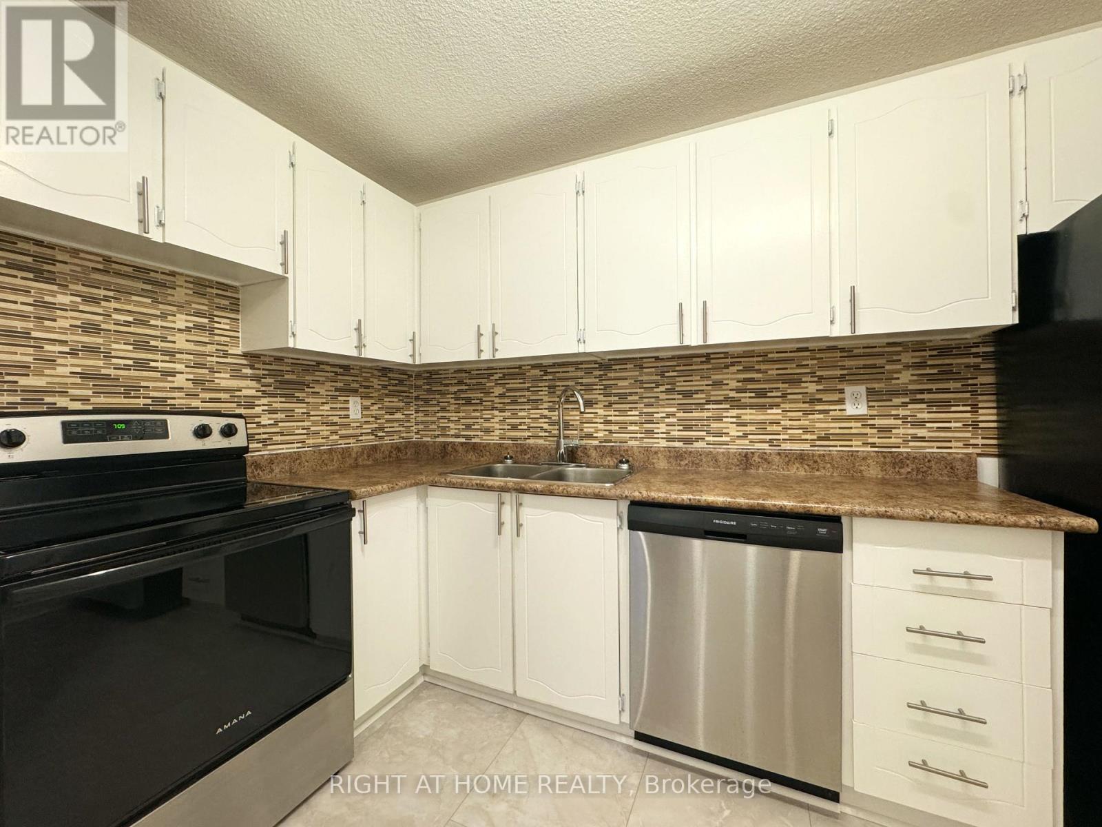 603 - 10 Tangreen Court, Toronto (Newtonbrook West), Ontario  M2M 4B9 - Photo 22 - C12914376