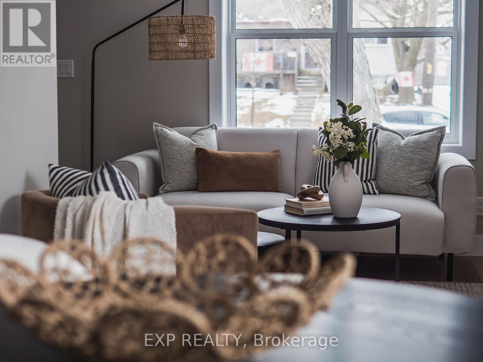 491 Upper Wentworth Street, Hamilton (Eastmount), Ontario  L9A 4T8 - Photo 8 - X12914424