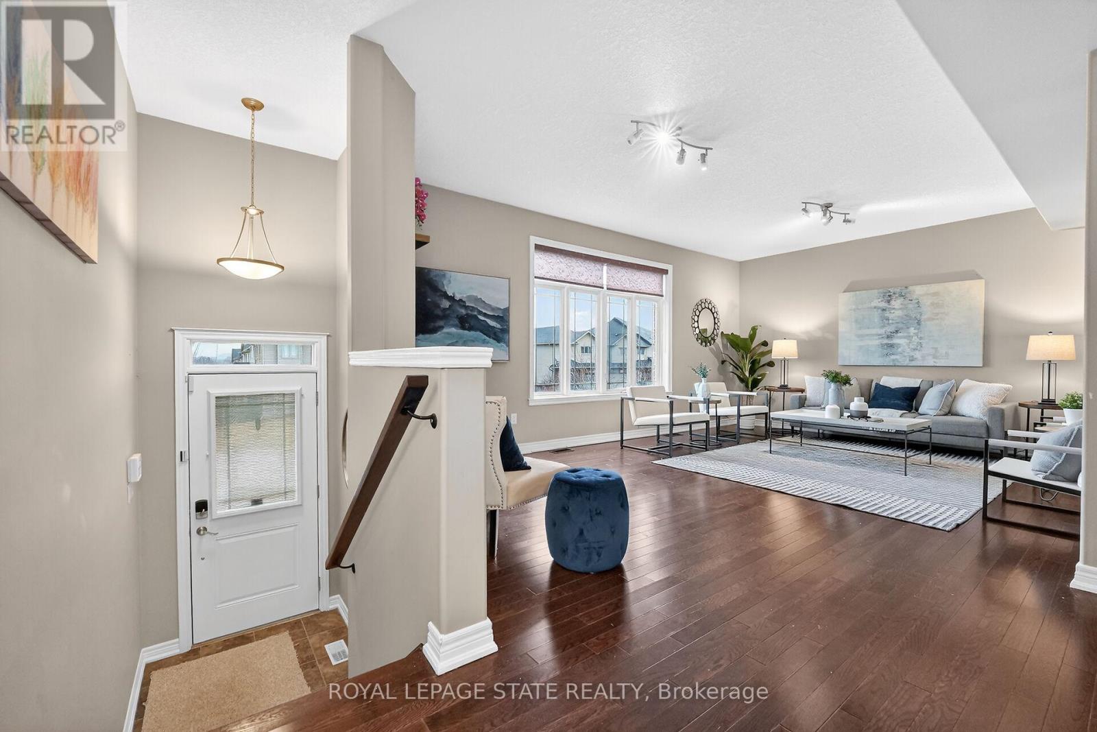 4100 Cassandra Drive, Lincoln (Beamsville), Ontario  L3J 0M5 - Photo 2 - X12914426