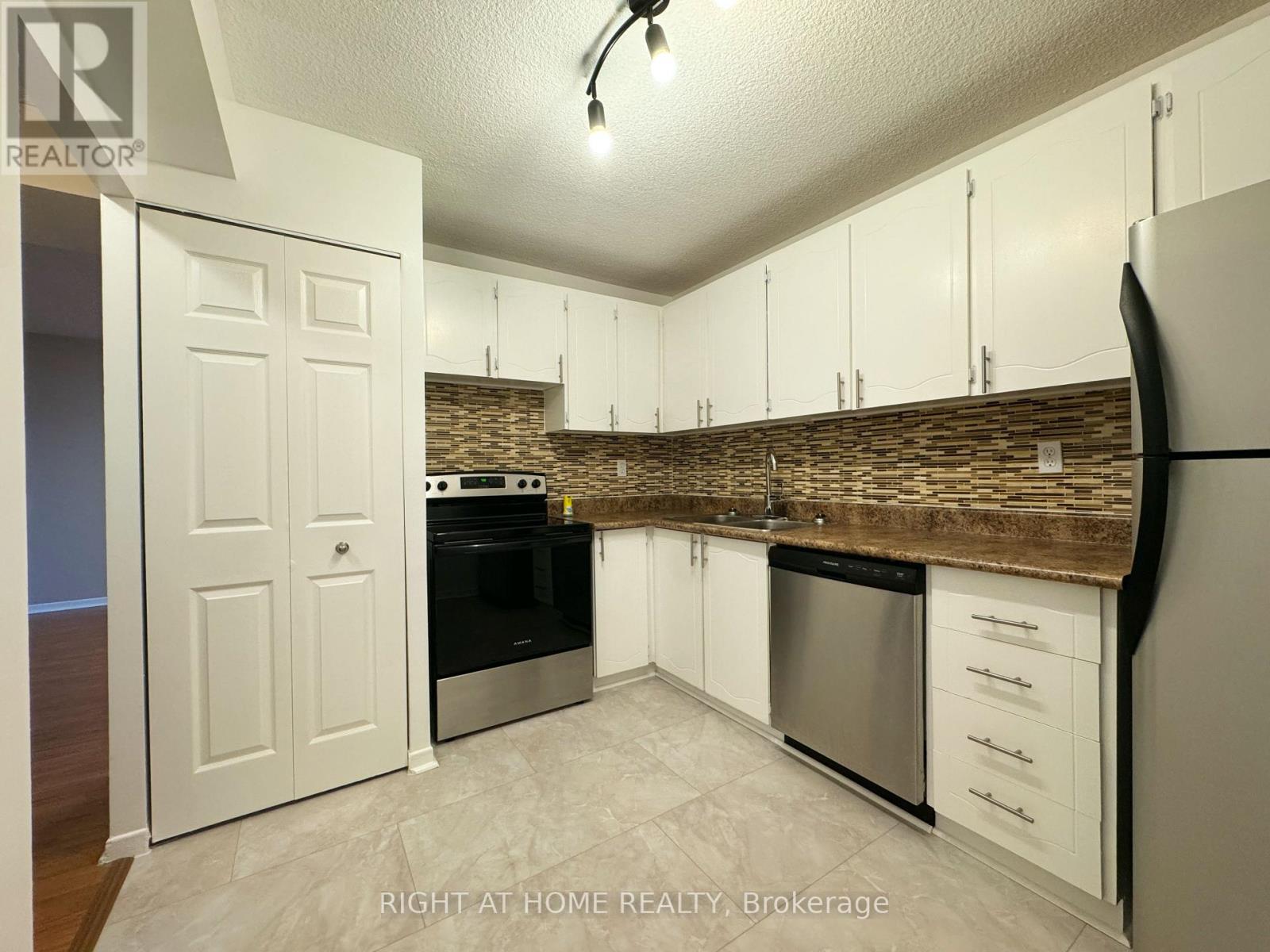 603 - 10 Tangreen Court, Toronto (Newtonbrook West), Ontario  M2M 4B9 - Photo 21 - C12914376