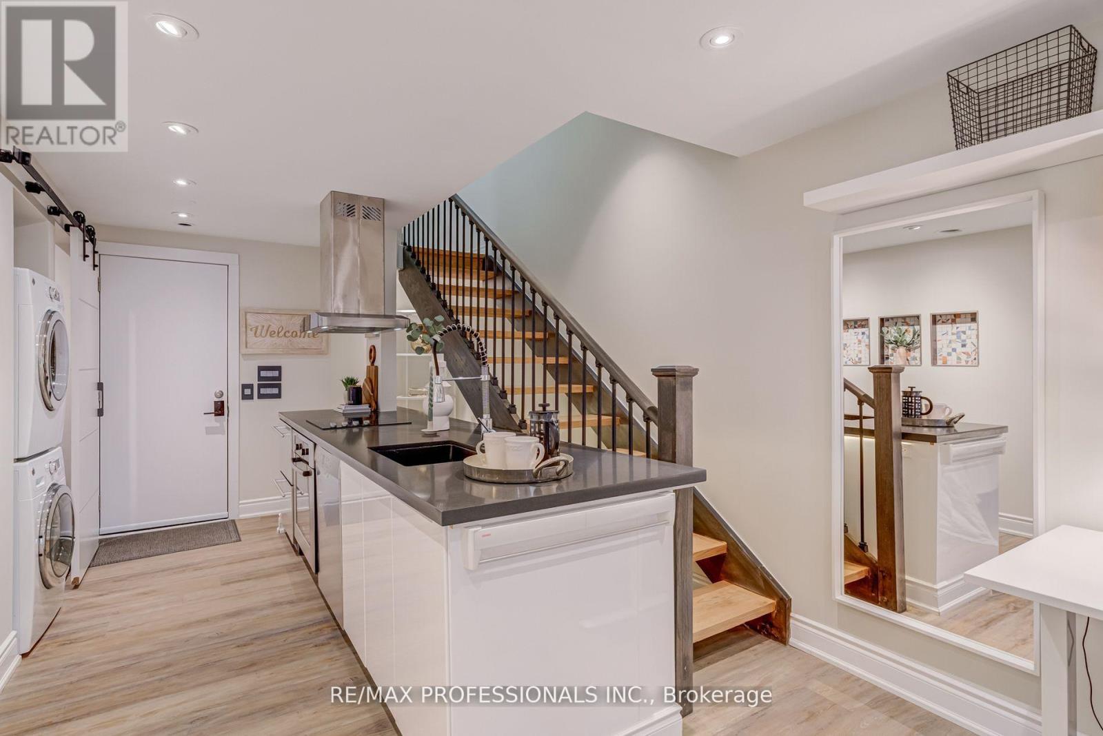 105 Harbourview Crescent, Toronto, Ontario  M8V 4A9 - Photo 28 - W12838380