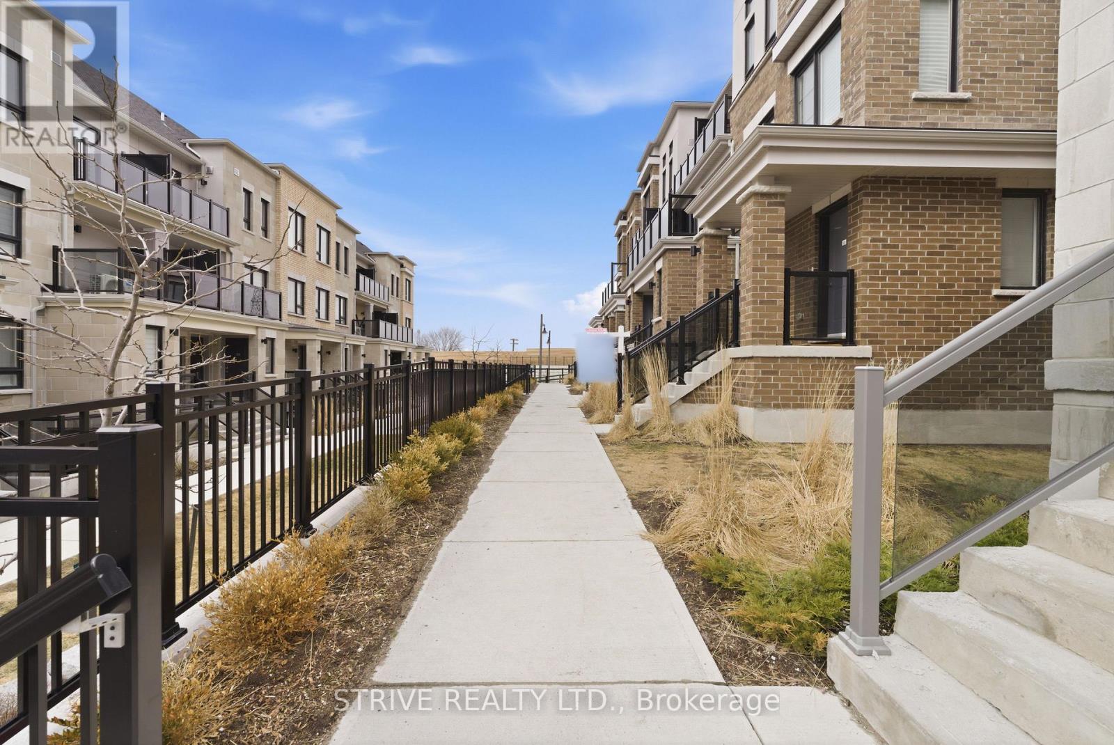 12a - 12 A Lookout Drive, Clarington, Ontario  L1C 7G1 - Photo 2 - E12914730