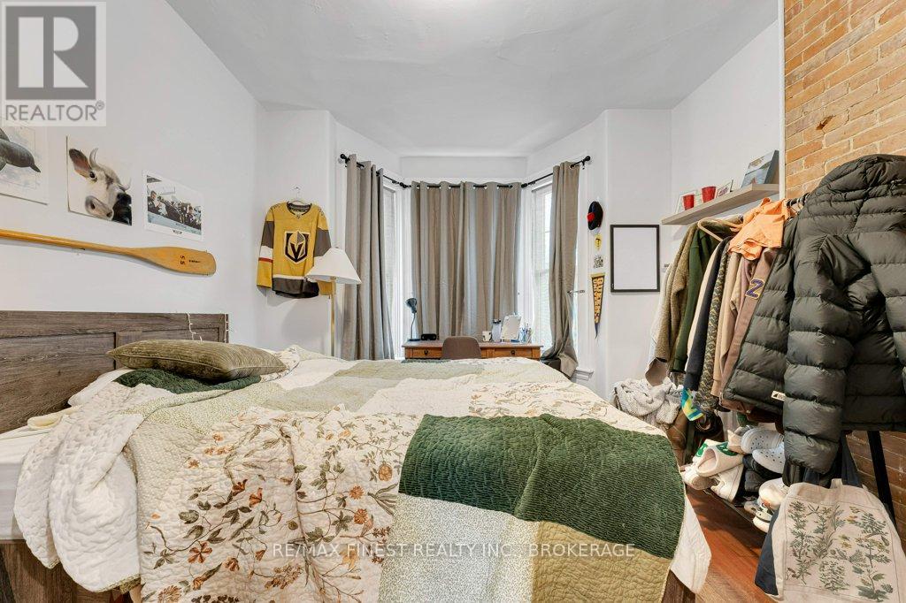 251 Barrie Street, Kingston, Ontario  K7L 3K8 - Photo 11 - X12914616