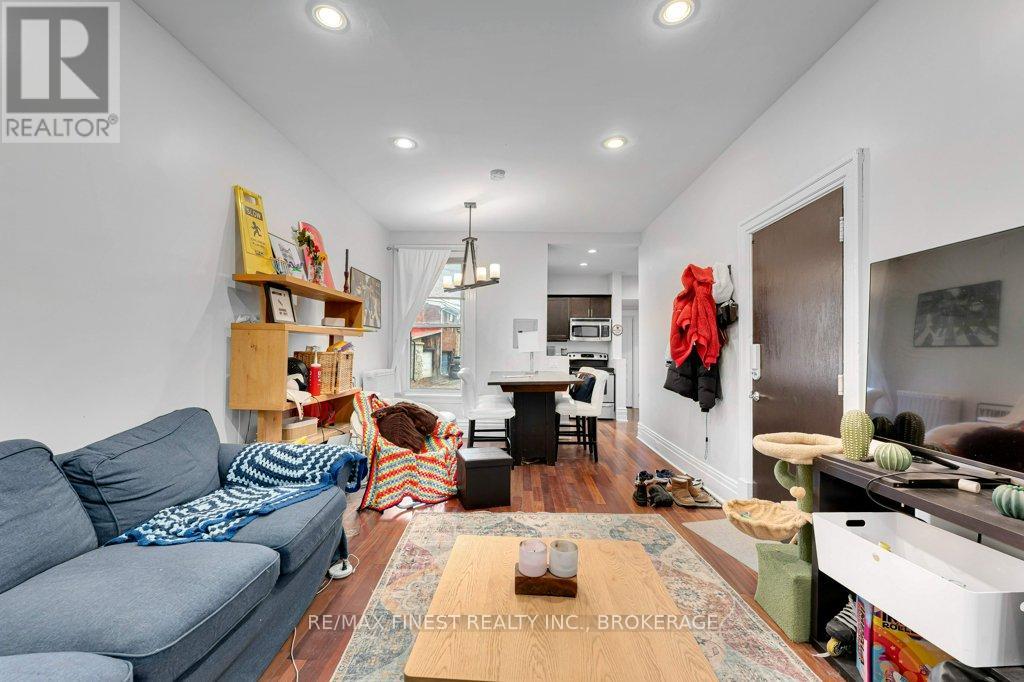 251 Barrie Street, Kingston, Ontario  K7L 3K8 - Photo 5 - X12914616