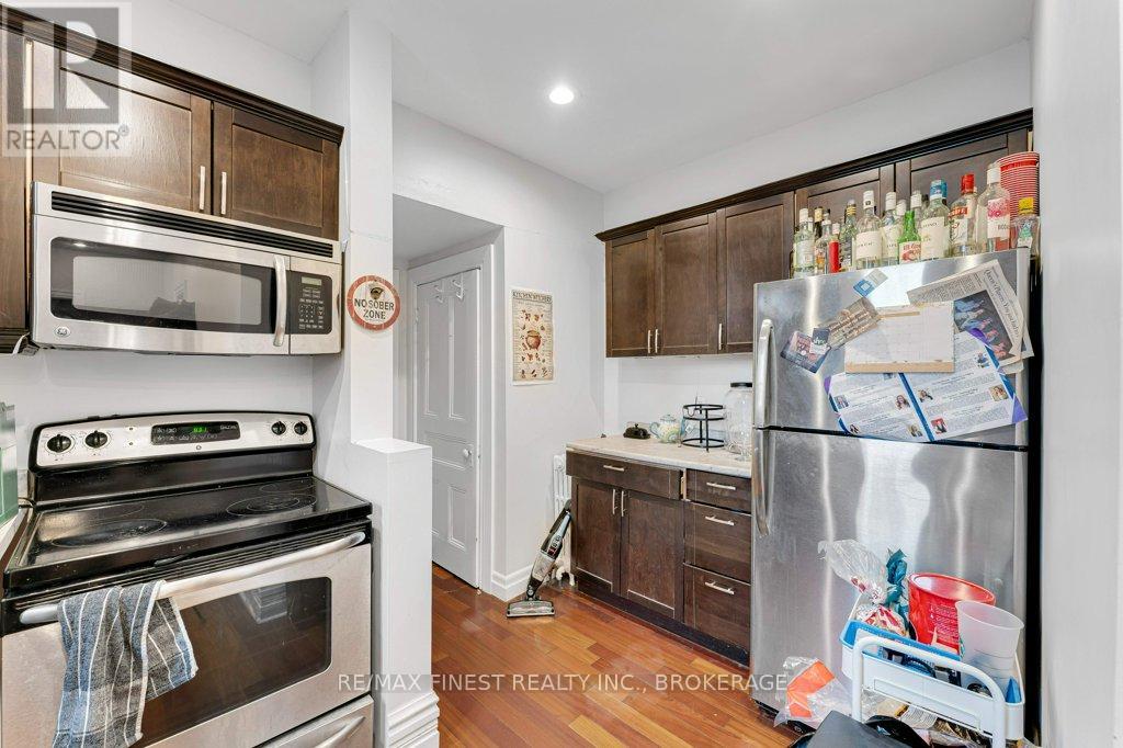 251 Barrie Street, Kingston, Ontario  K7L 3K8 - Photo 9 - X12914616