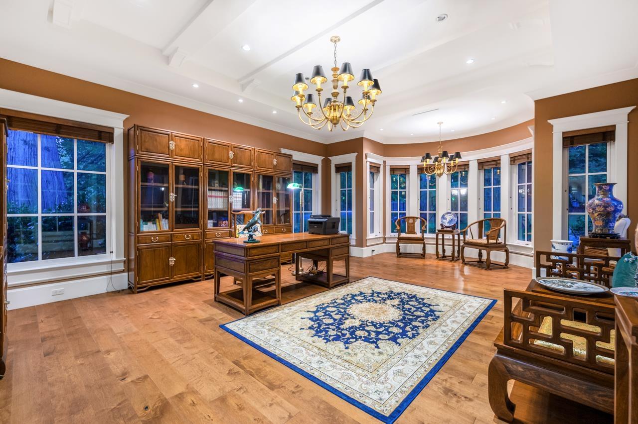 2923 Woodcrest Place, Surrey, British Columbia  V4P 2K8 - Photo 9 - R3083973