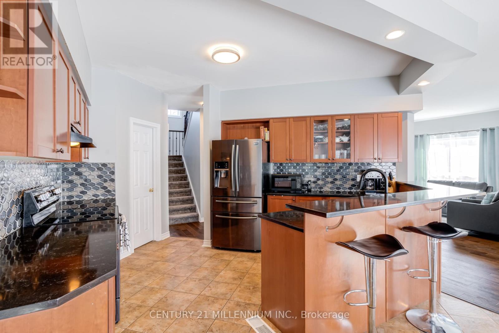 42 Frasson Drive, Guelph, Ontario  N1E 7J9 - Photo 12 - X12851818