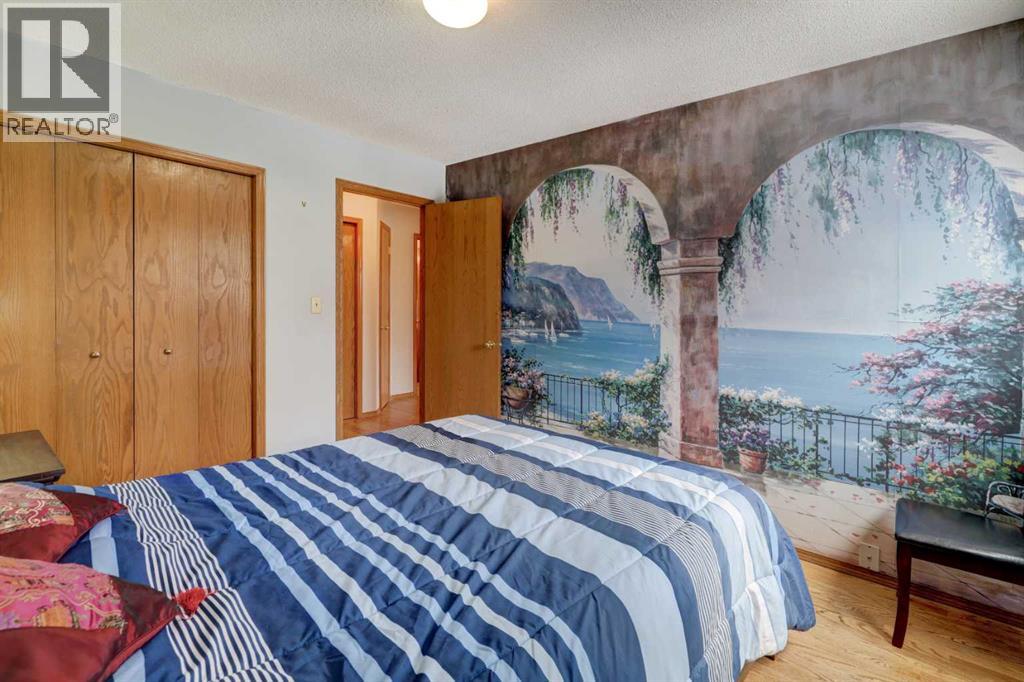 232 Hampshire Place NW, Calgary, Alberta  T3A 4Y7 - Photo 23 - A2292276