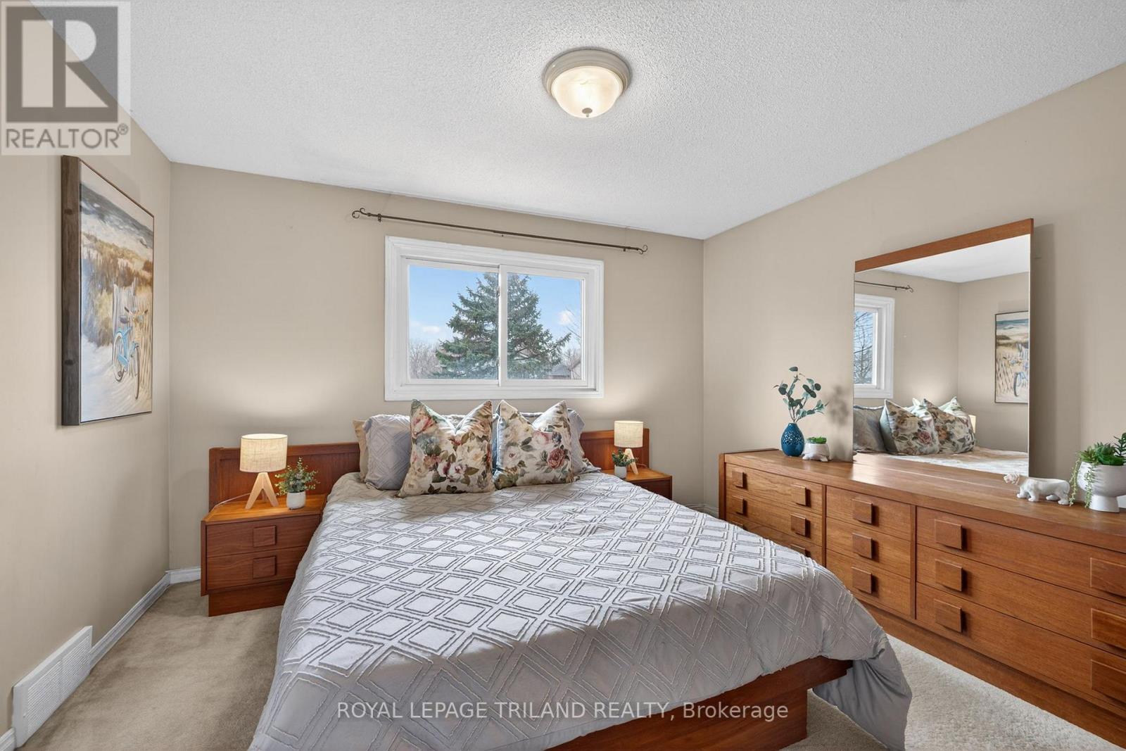 188 Clara Crescent, London South, Ontario  N6E 3H2 - Photo 15 - X12914630