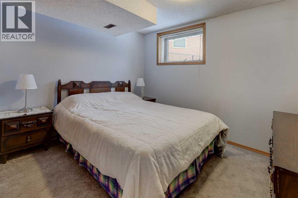232 Hampshire Place NW, Calgary, Alberta  T3A 4Y7 - Photo 33 - A2292276