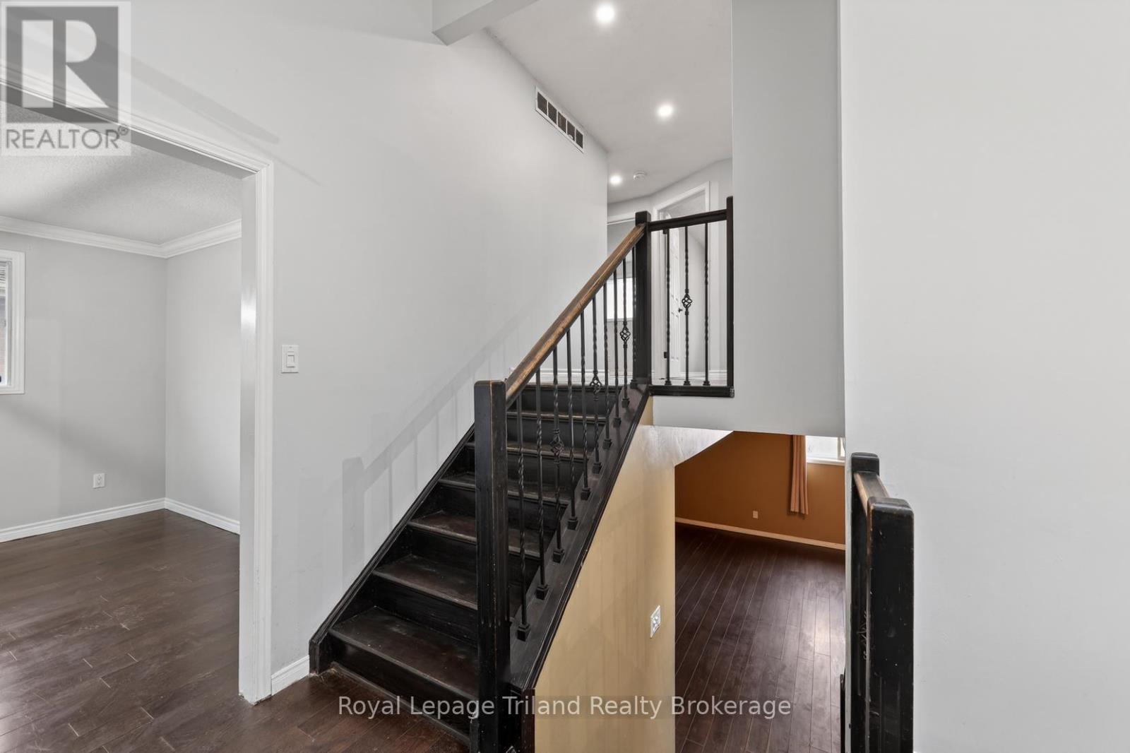 634 Classic Drive, London East, Ontario  N5W 5X6 - Photo 22 - X12864496