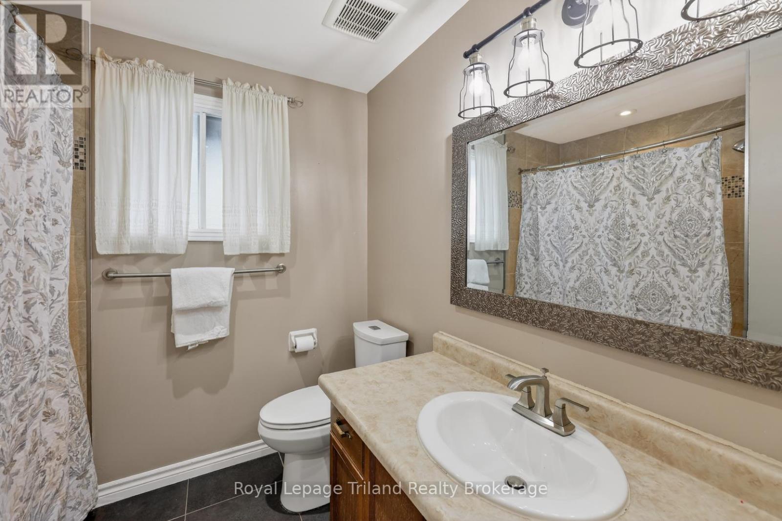 634 Classic Drive, London East, Ontario  N5W 5X6 - Photo 21 - X12864496