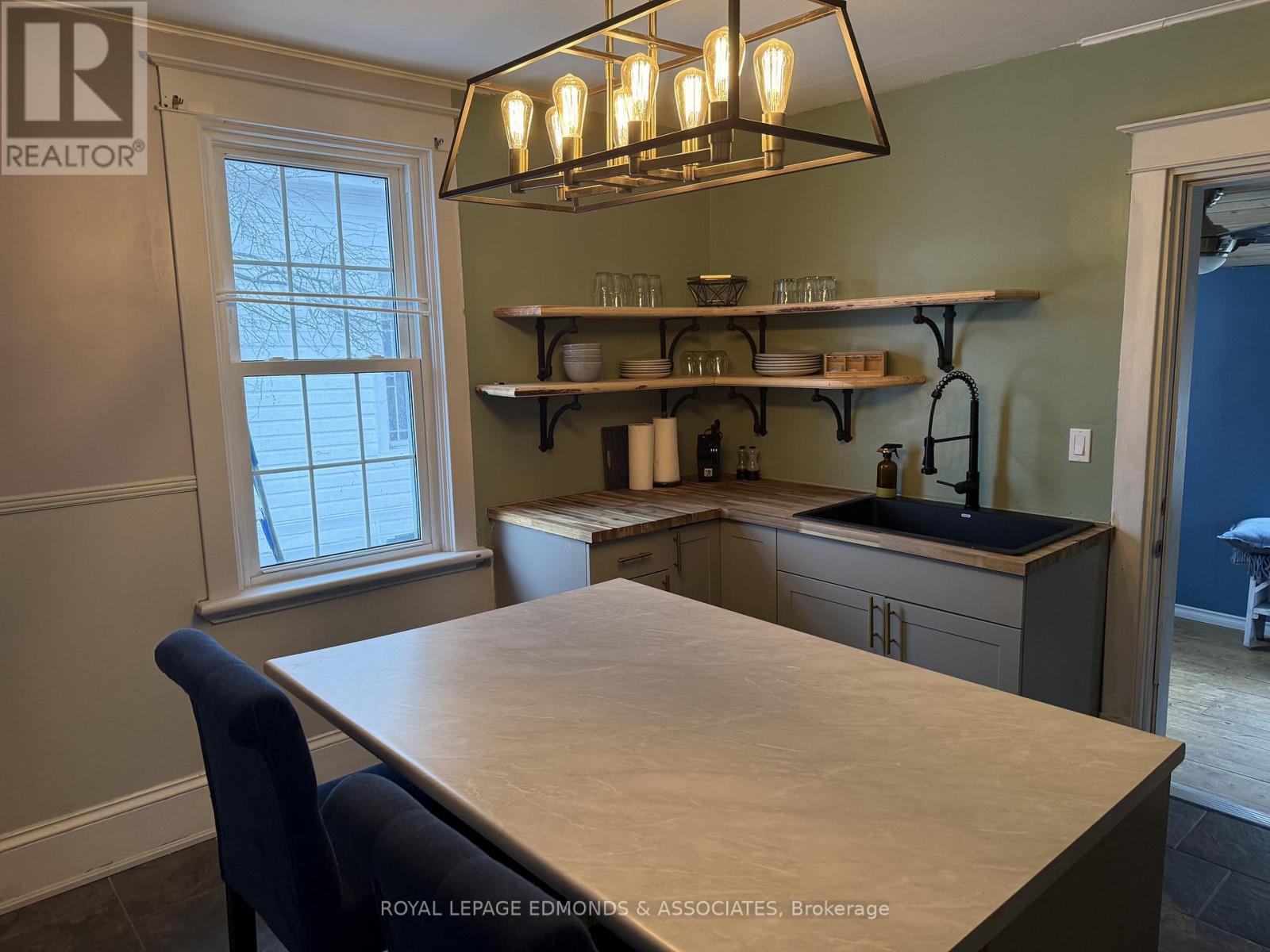 1028 Pembroke Street E, Pembroke, Ontario  K8A 6Z2 - Photo 6 - X12876100