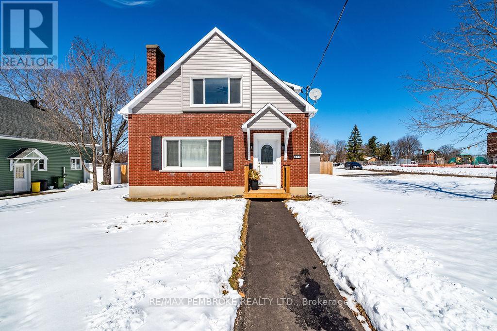 277 Dickson Street, Pembroke, Ontario  K8A 2X4 - Photo 1 - X12914878