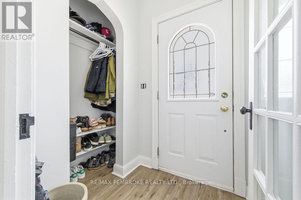 277 Dickson Street, Pembroke, Ontario  K8A 2X4 - Photo 5 - X12914878