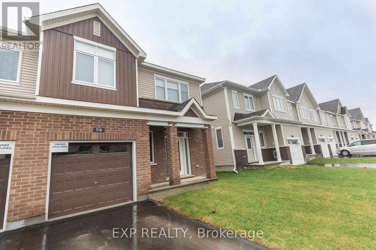 516 Loury Row, Ottawa, Ontario  K1W 0M7 - Photo 2 - X12914610