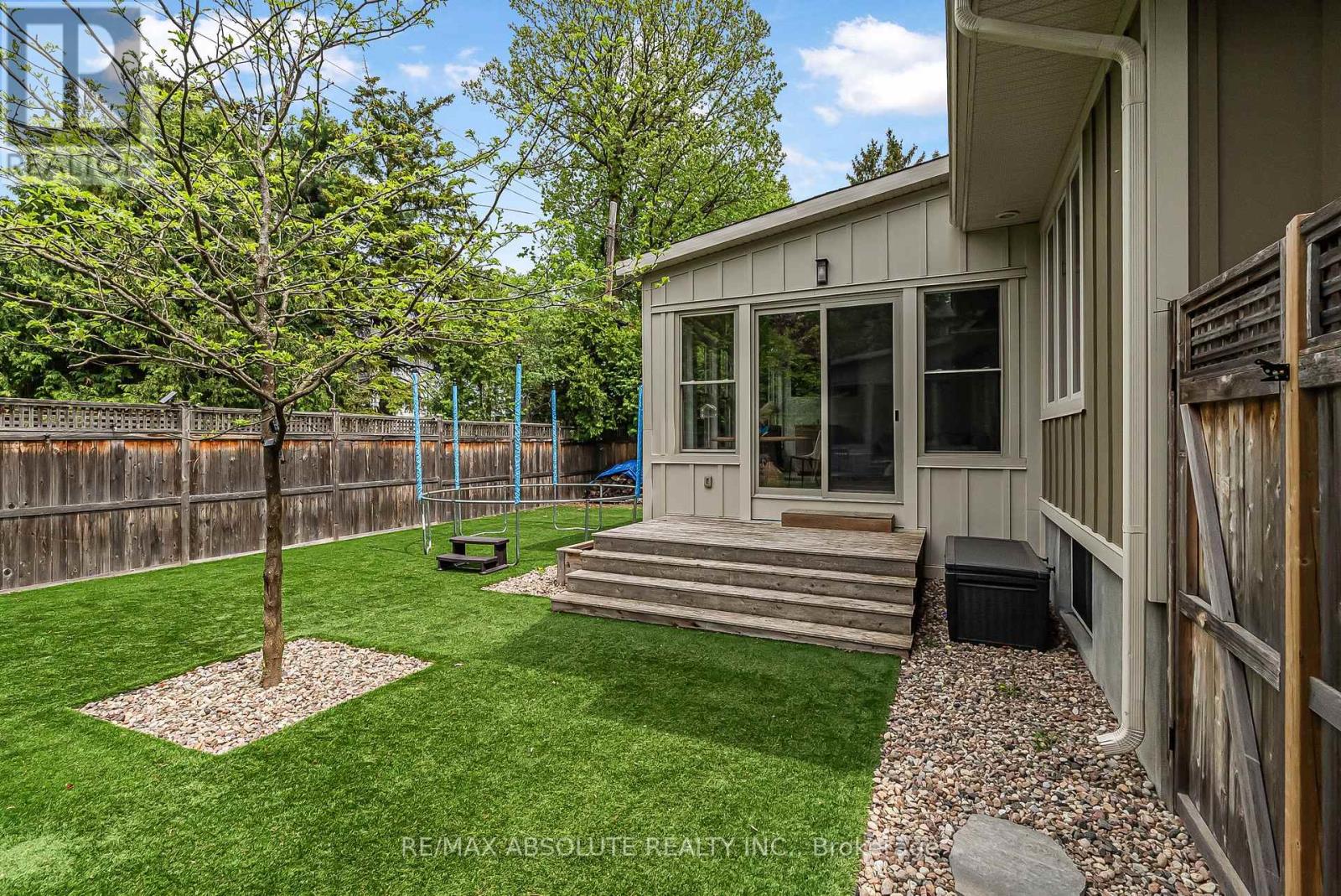 35 St Claire Avenue, Ottawa, Ontario  K2G 2A1 - Photo 33 - X12914644