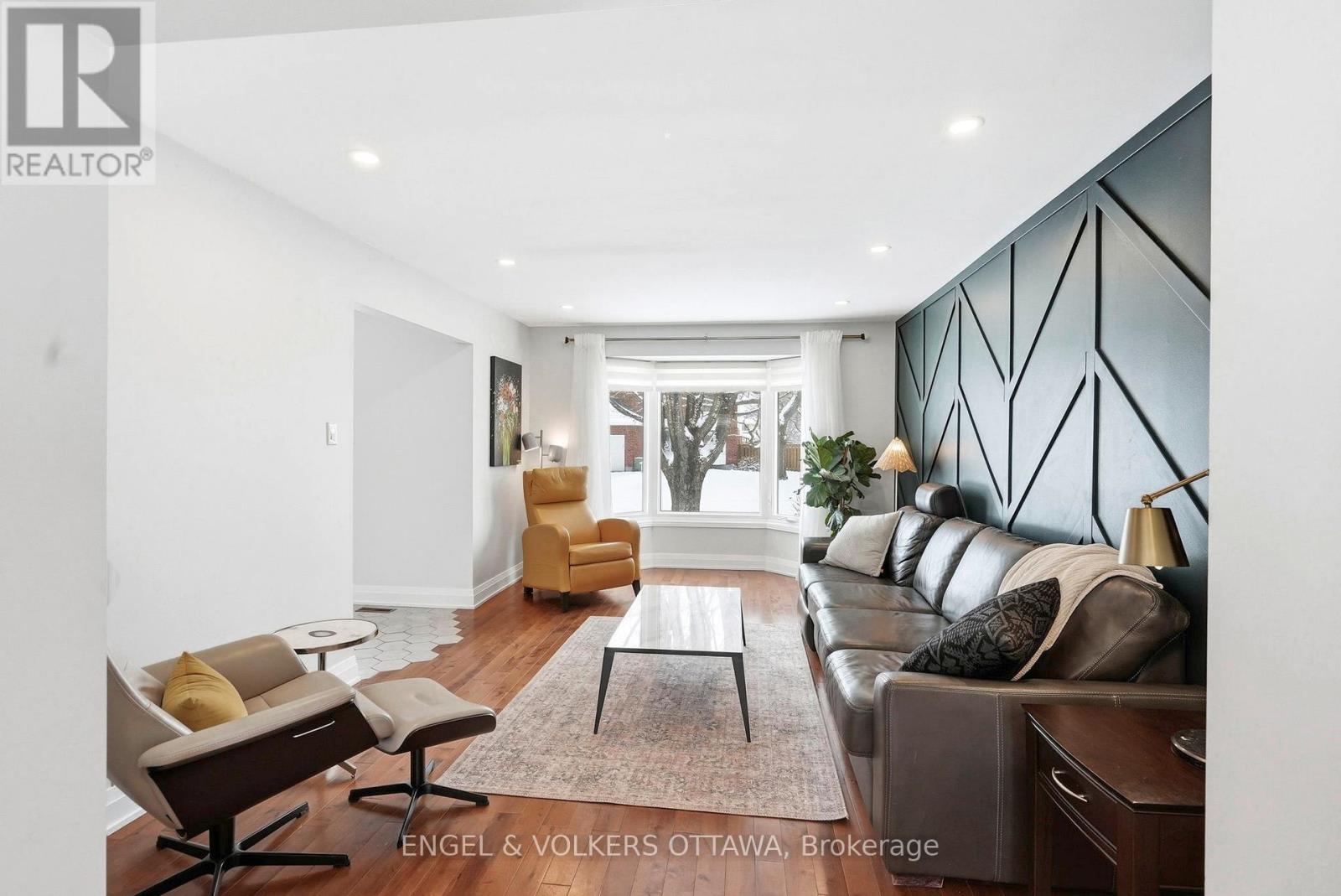 12 Mancil Drive, Ottawa, Ontario  K2J 2J5 - Photo 7 - X12914790